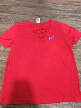 Size L VS Pink V Neck Shirt